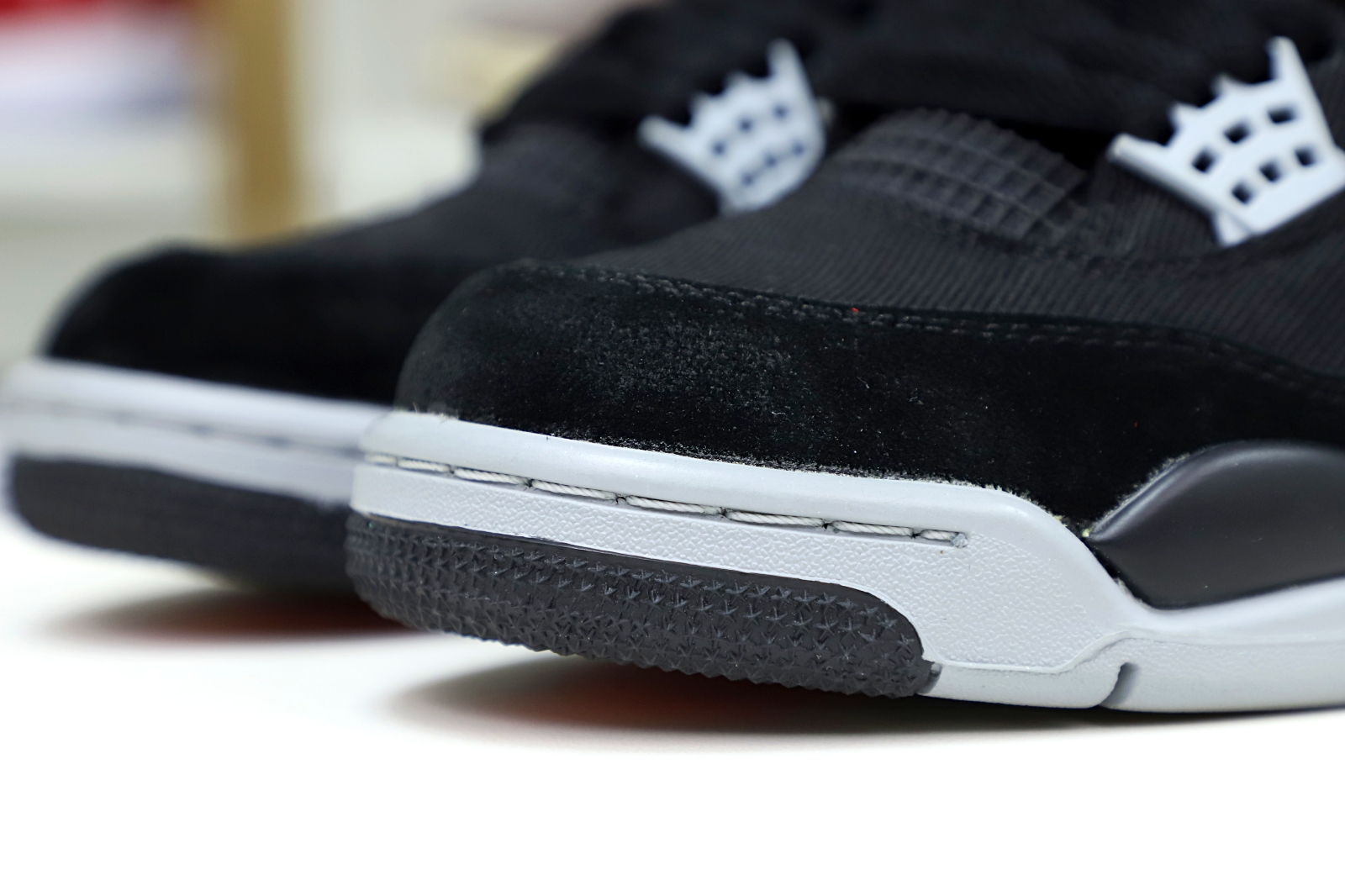 AIR JORDAN 4 BLACK CANVAS