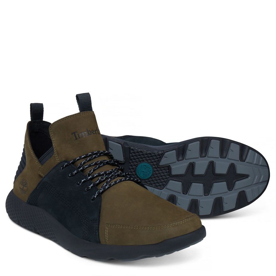 Timberland Men's Flyroam Leather Chukka Dark Green Lichen Nubuck