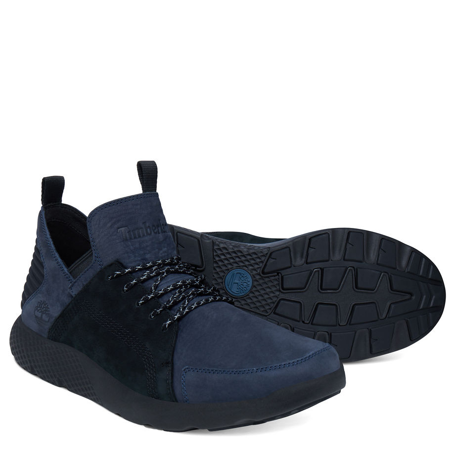 Timberland Men's Flyroam Leather Chukka Navy Outerspace Barefoot Buffed