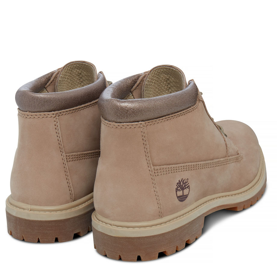 Timberland Women's Nellie Chukka Boot Natural/Gold Bone Waterbuck W/Gold Metallic Collar