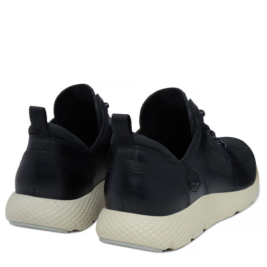 Timberland Men's Flyroam Leather Trainer Black Black Barefoot Buffed