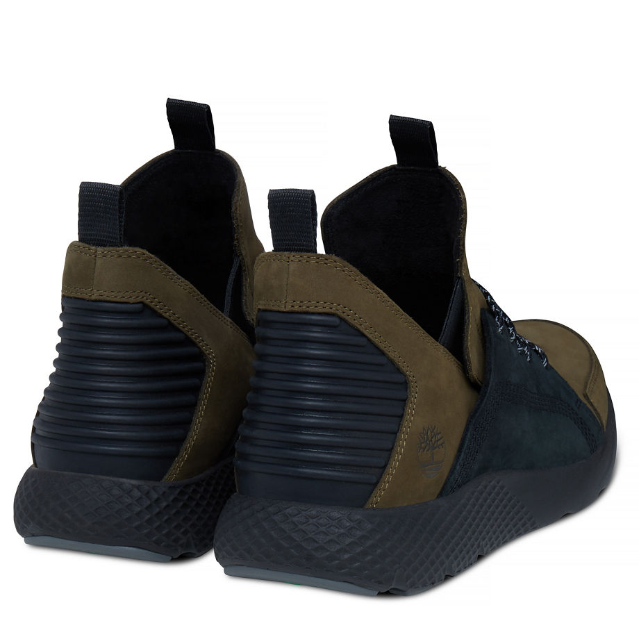 Timberland Men's Flyroam Leather Chukka Dark Green Lichen Nubuck