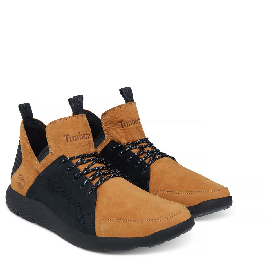 Timberland Men's Flyroam Leather Chukka Yellow Wheat Barefoot Buffed