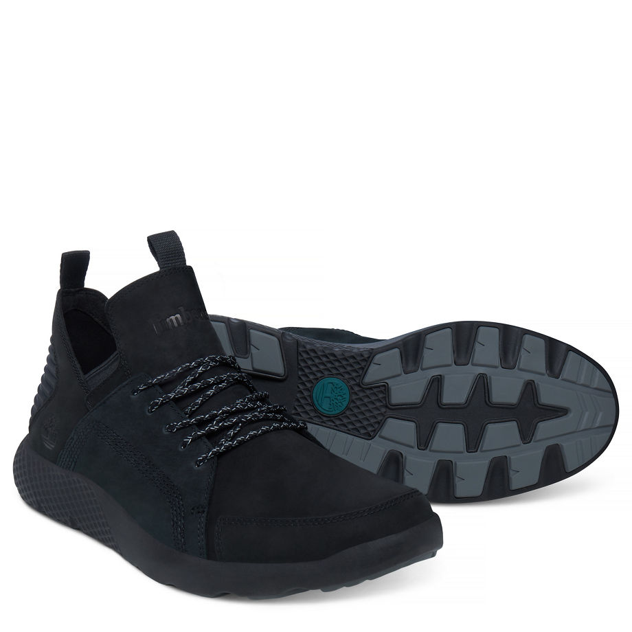 Timberland Men's Flyroam Leather Chukka Black Jet Black Barefoot Buffed