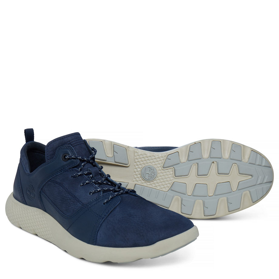 Timberland Men's Flyroam Leather Trainer Navy Black Iris Barefoot Buffed