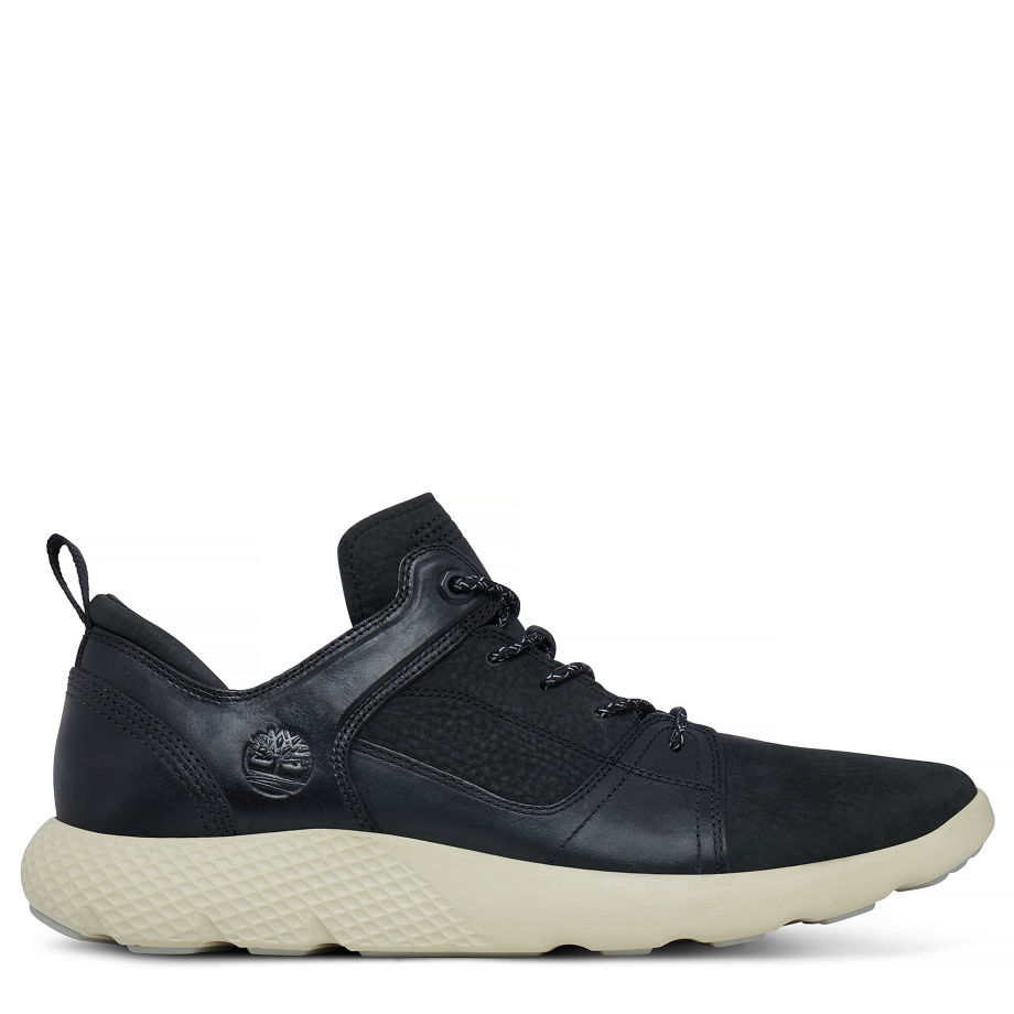 Timberland Men's Flyroam Leather Trainer Black Black Barefoot Buffed