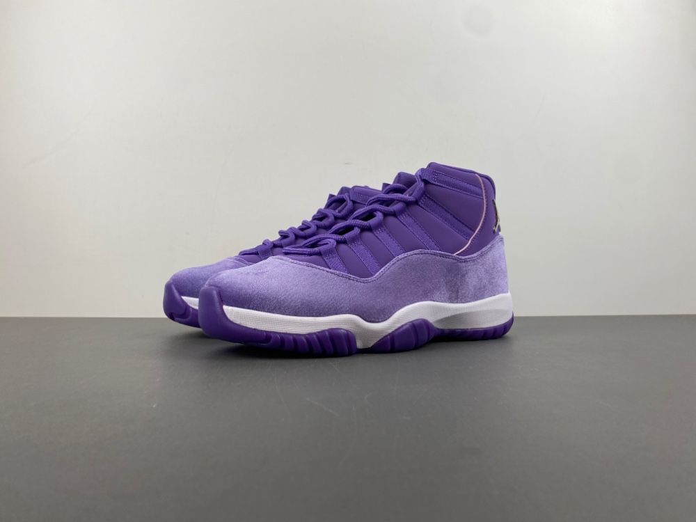 Air Jordan 11 CT8012-555 size 14
