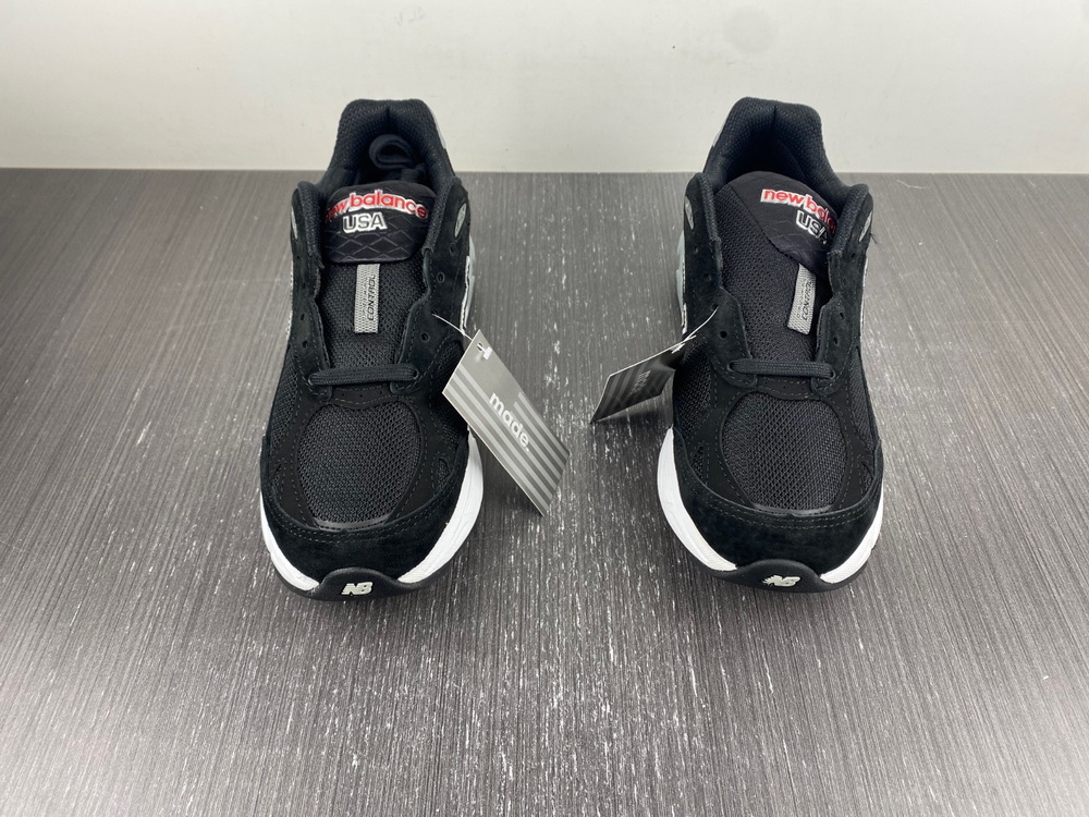 New Balance 990v3 Black White