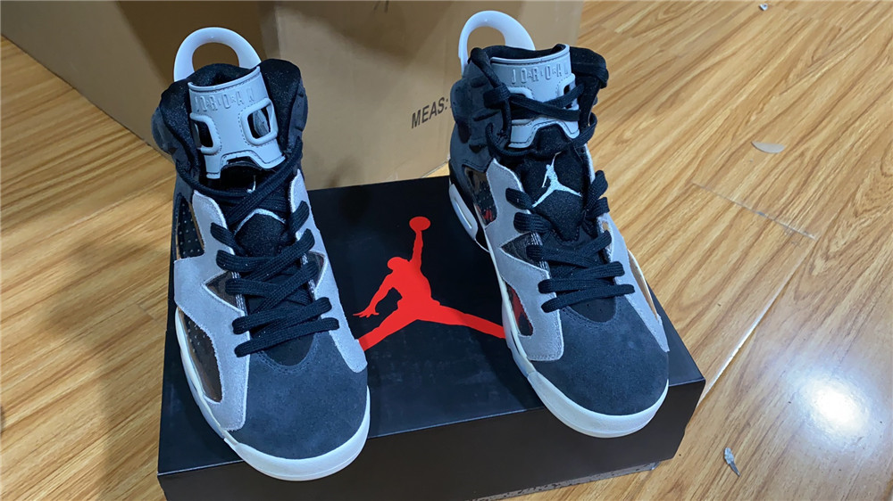 Air Jordan 6 Retro Tech Chrome (W)
