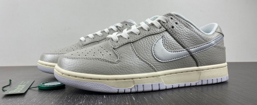 Nike Dunk Low Metallic Silver