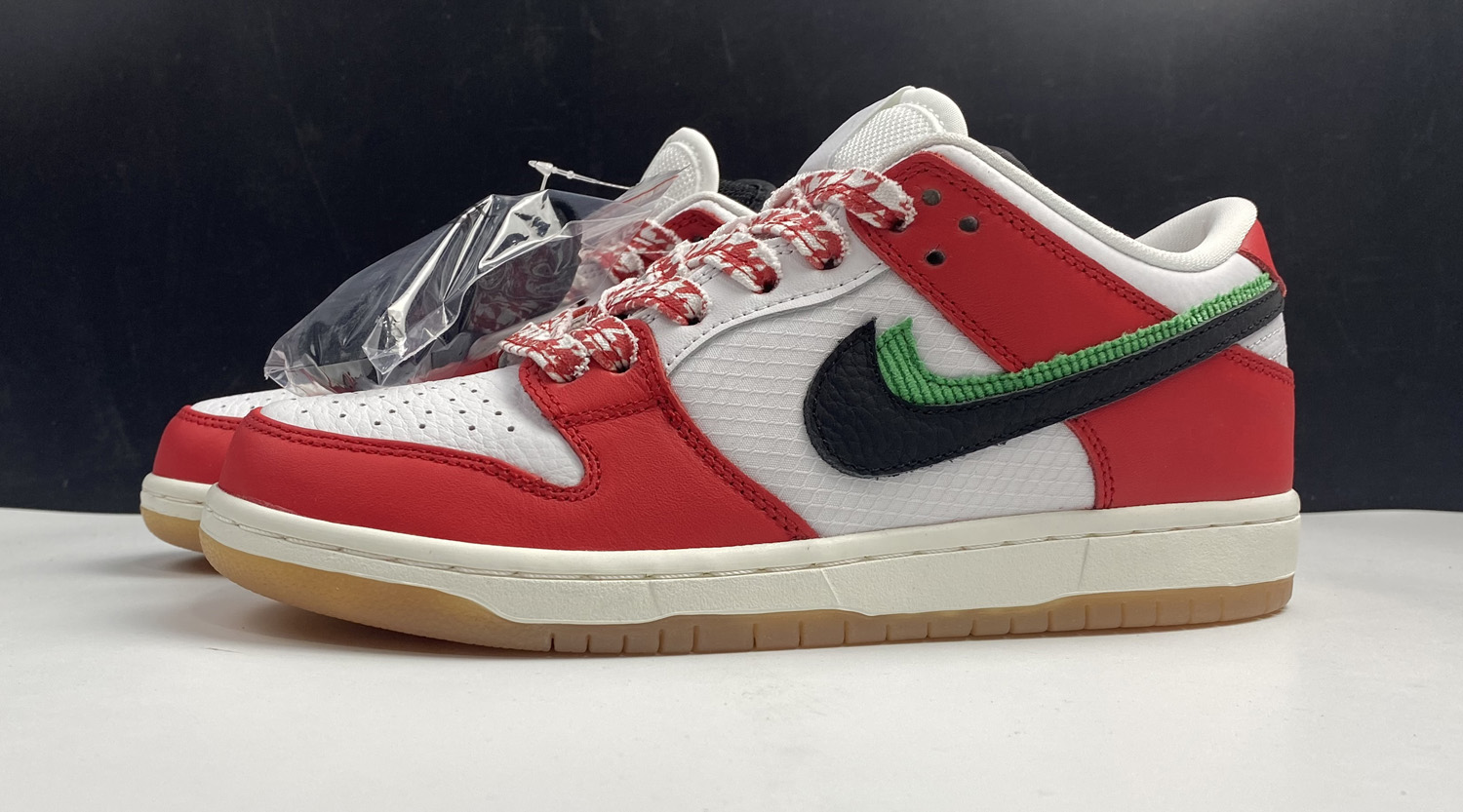 Frame Skate x Nike SB Dunk Low ‘Habibi’