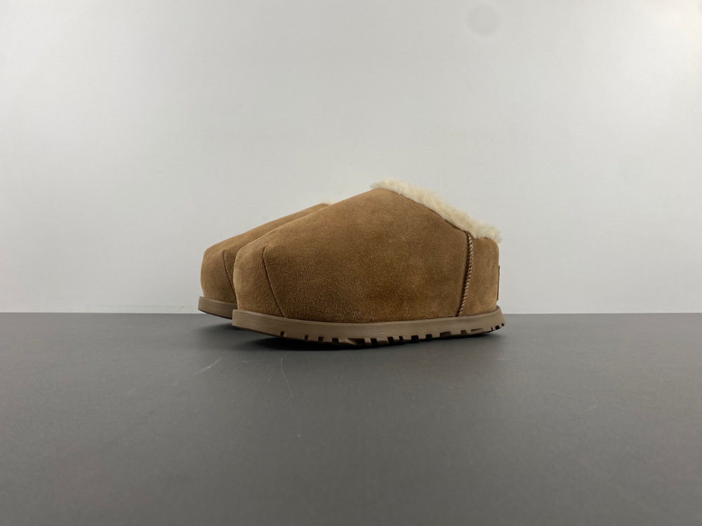 UGG Pumped Slide Chestnut (W)