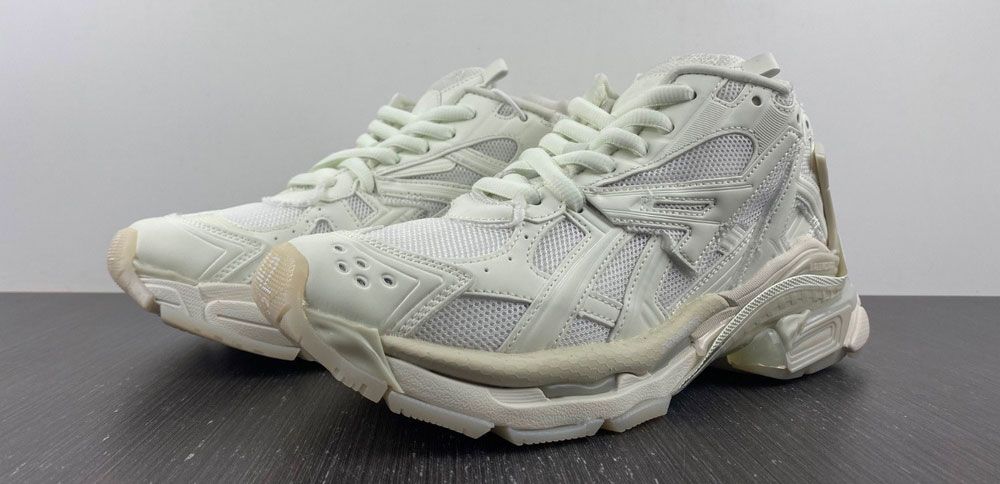 Runner Sneaker In White Mesh & Nylon Balenciaga