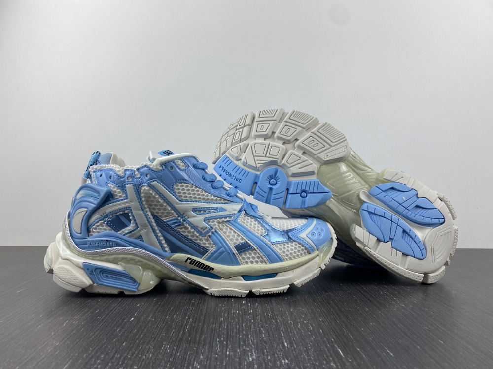 Balenciaga Men Runner Sneaker In Blue