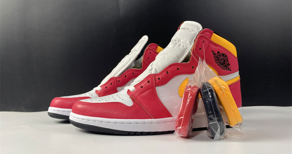 Jordan 1 Retro High OG Light Fusion Red