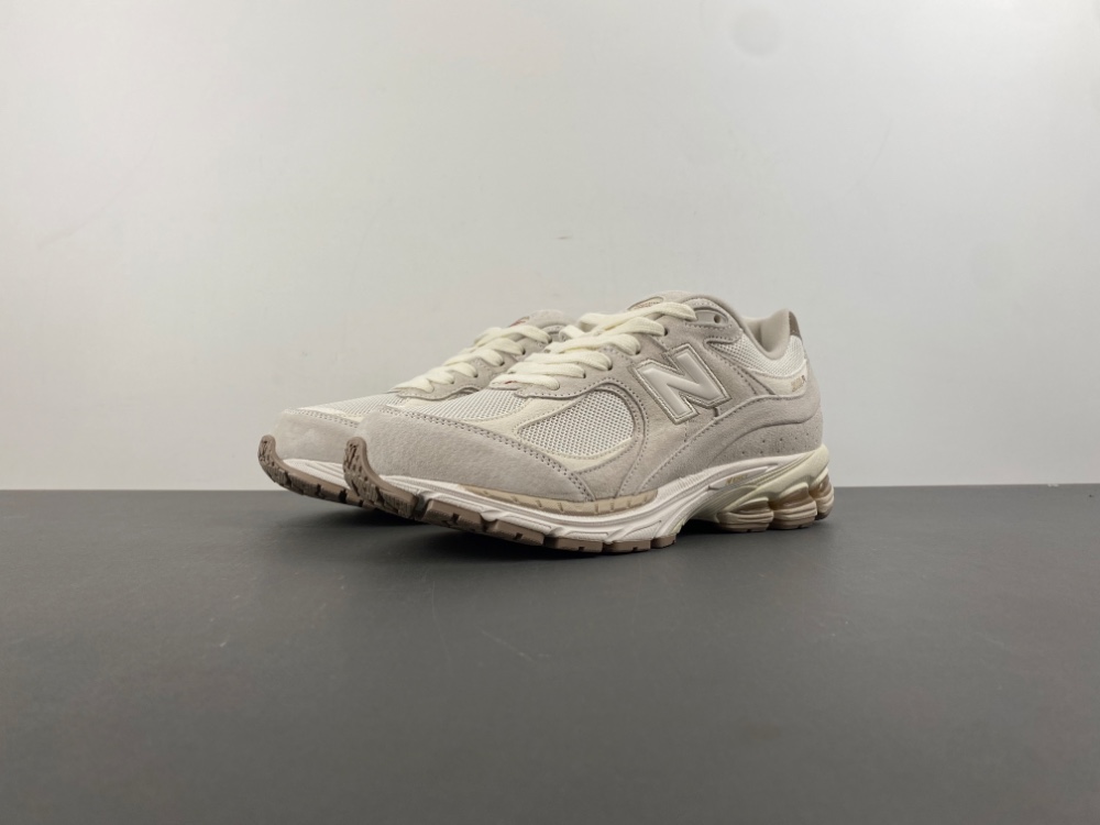 New Balance 2002R Beige