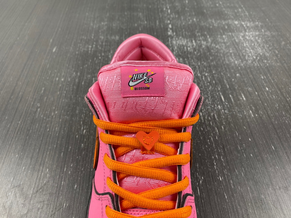 Nike SB Dunk Low The Powerpuff Girls Blossom Biggest 14