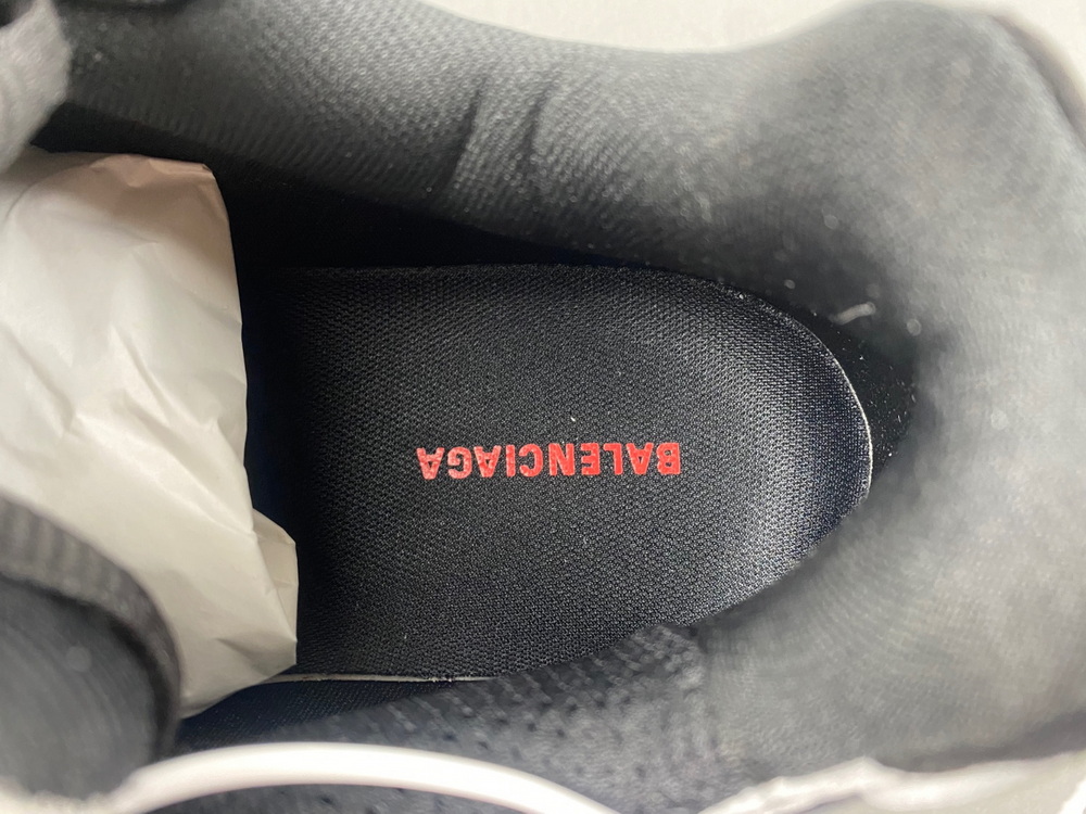 Balenciaga Runner Sneaker 779066-W3RBXP-2315
