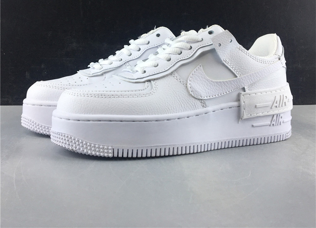 Nike Air Force 1 06 Triple White