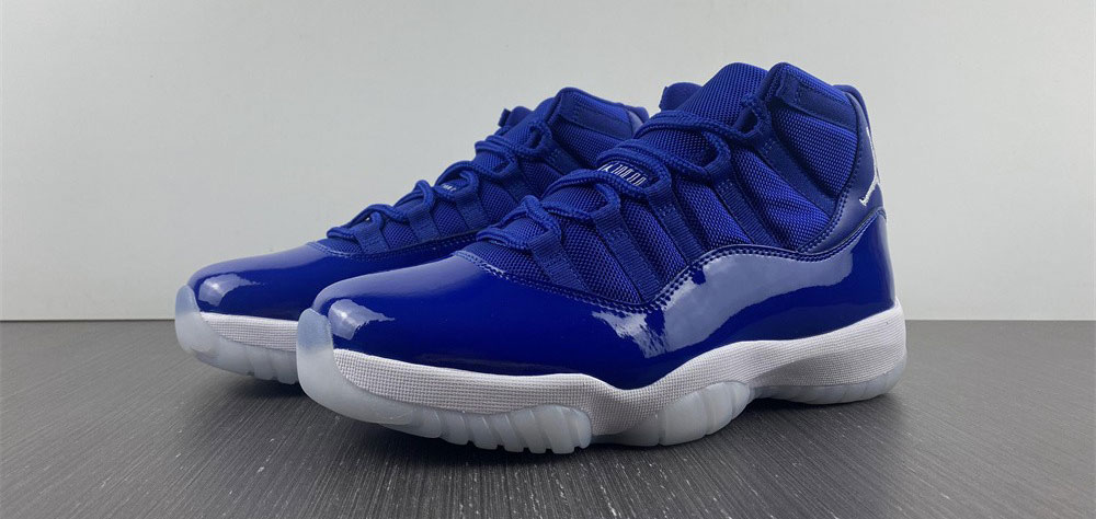 Air Jordan 11 Retro High Midnight Navy White