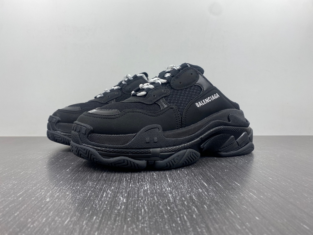 Balenciaga Triple S 755686 W3SM2 1000