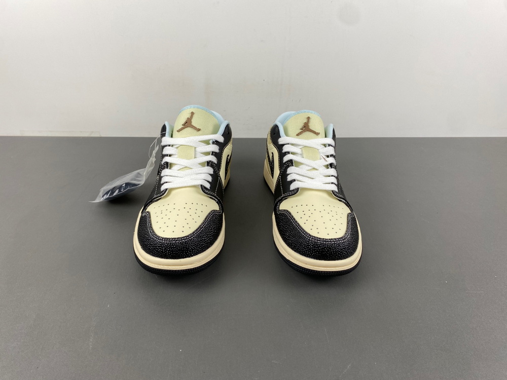 Jordan 1 Low SE Coconut Milk Black Muslin