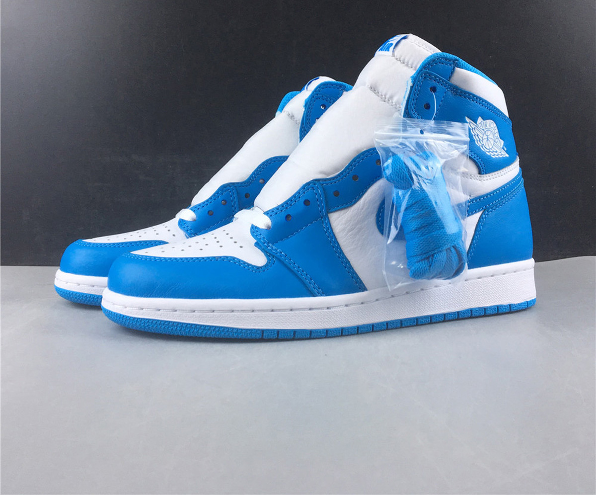 Air Jordan 1 Retro High OG UNC