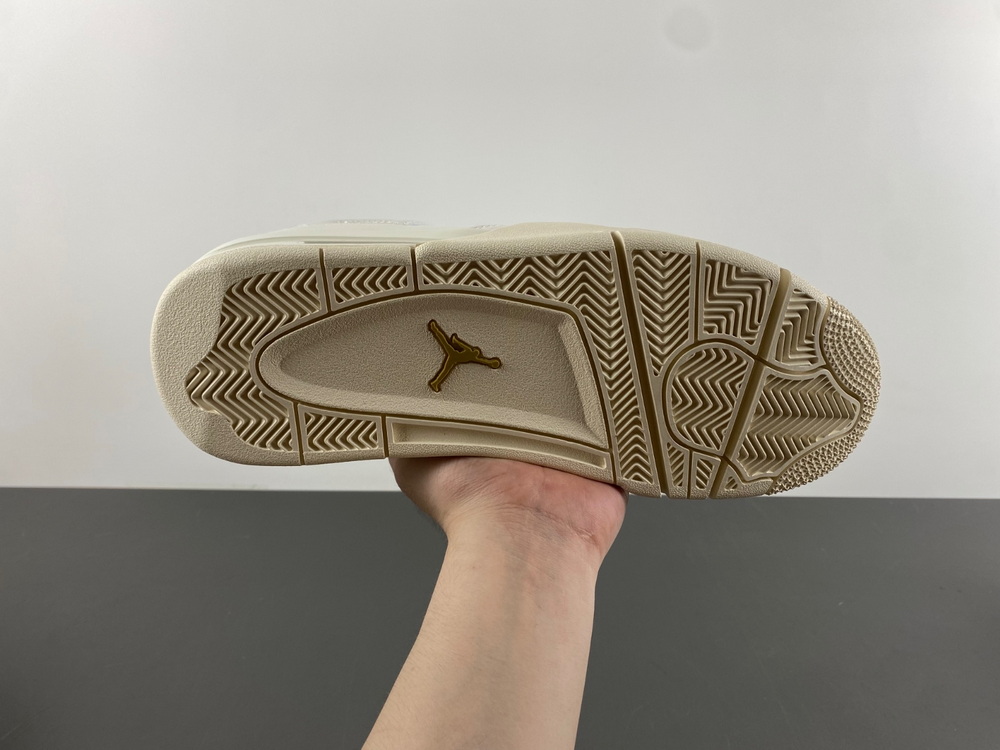 Air Jordan 4 Metallic Gold