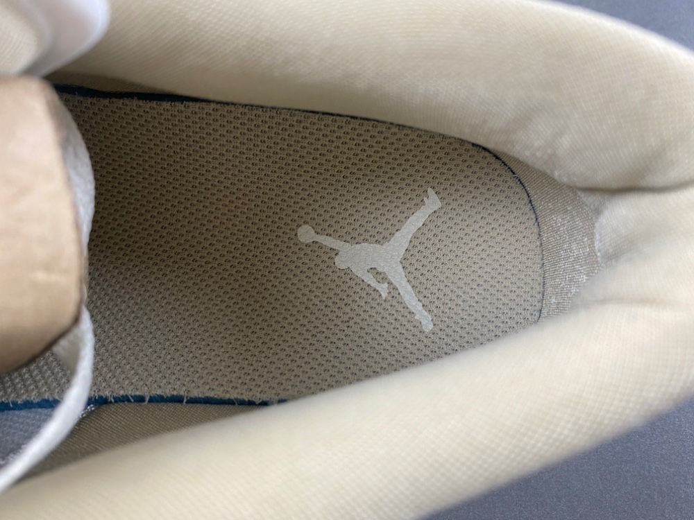 Air Jordan 1 Low Sail Tan DC0774-112