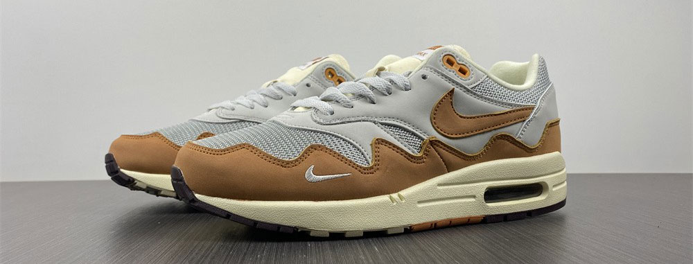 Nike Air Max 1 Patta Waves Monarch