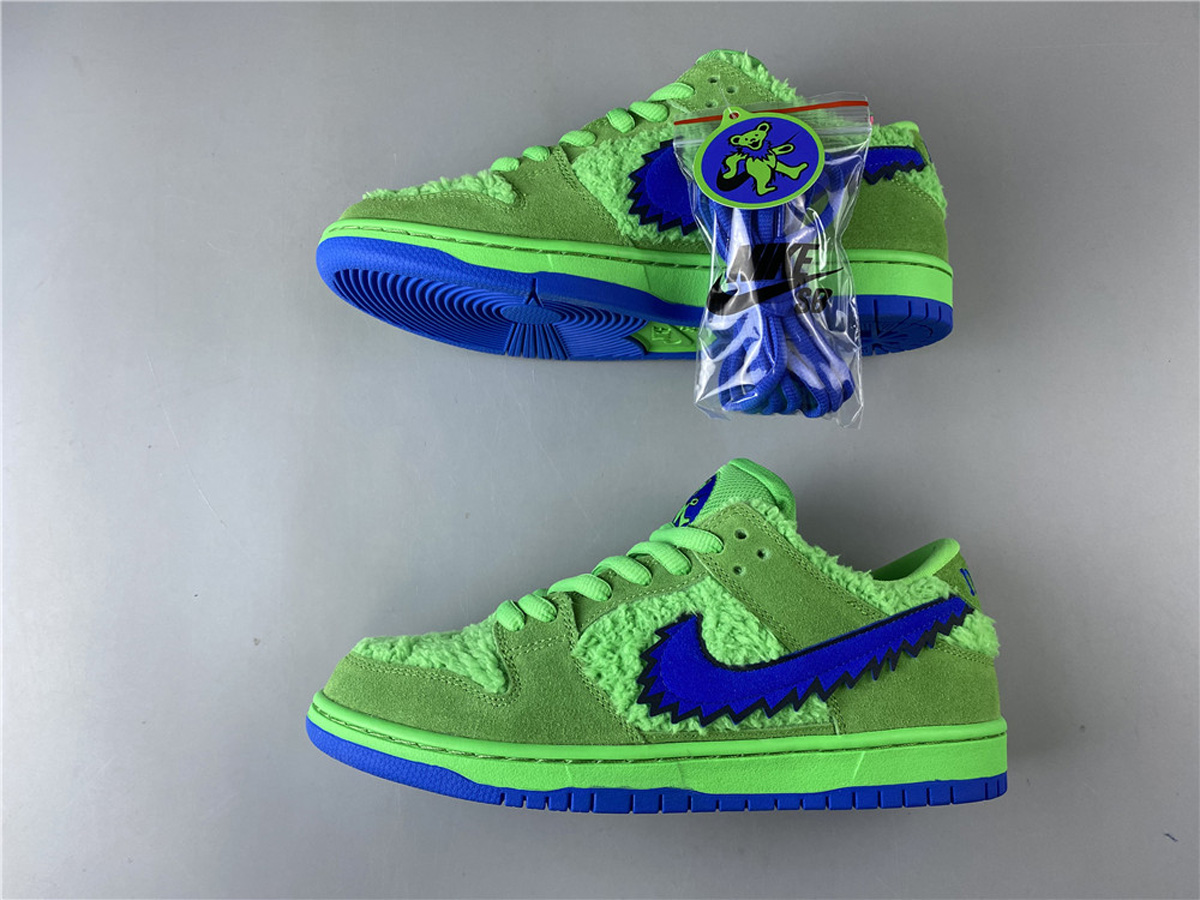 Nike SB Dunk Low Grateful Dead Bears Blue