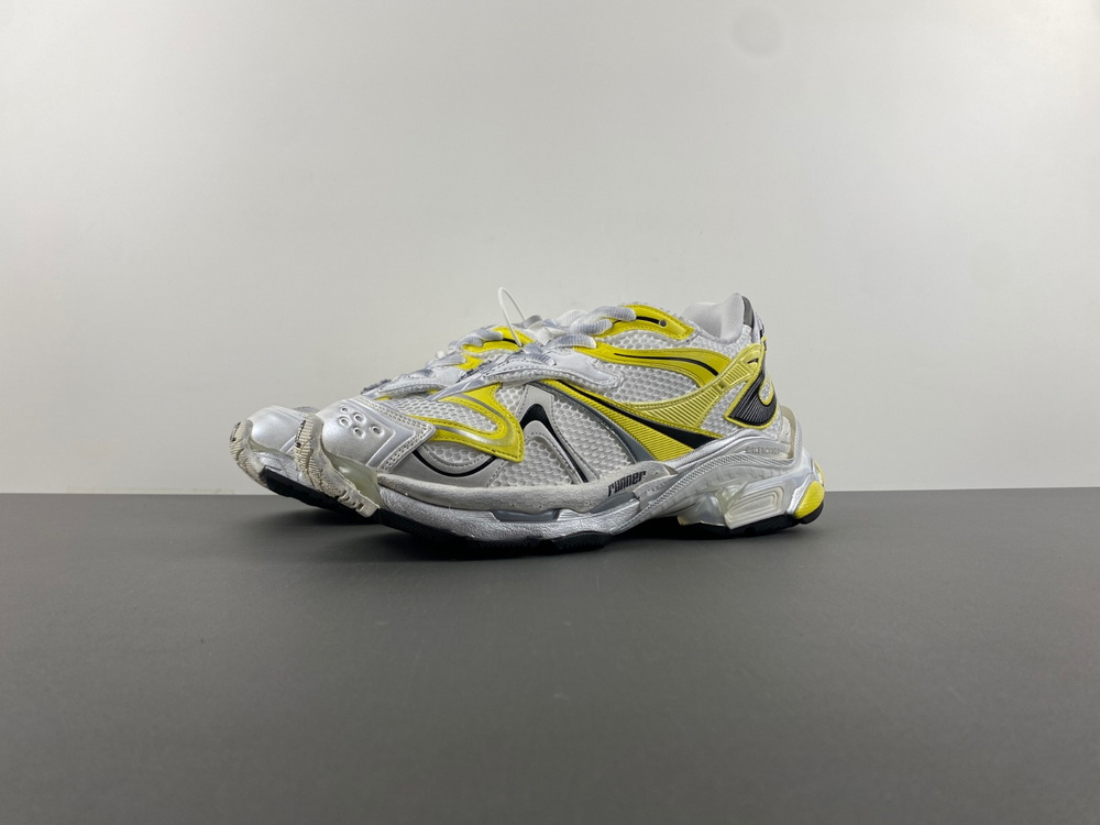 Balenciaga Runner Sneaker 779066-W3RBXP-9710