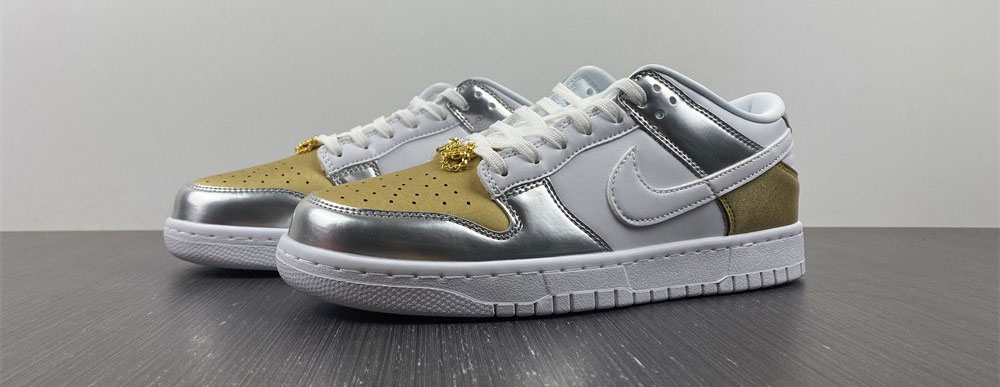 Nike Dunk Low Heirloom