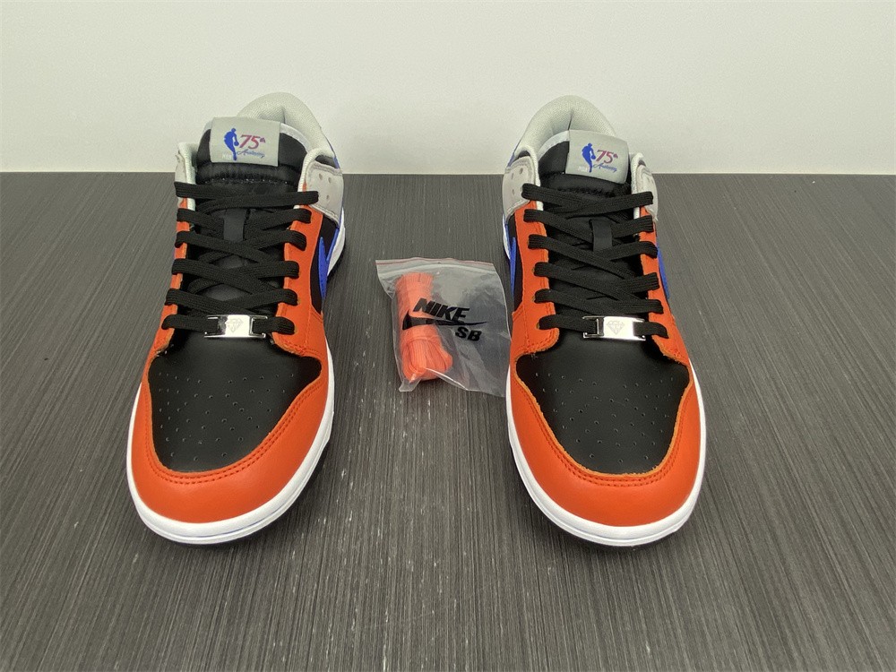 Nike Dunk Low EMB NBA 75th Anniversary Knicks