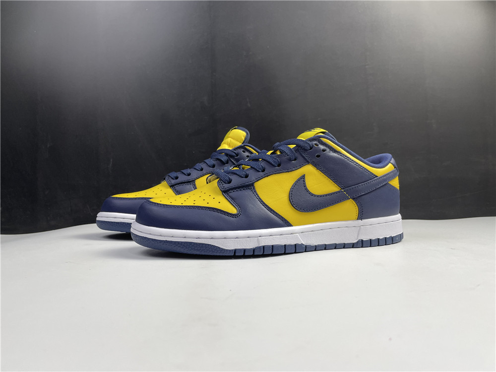 Nike Dunk Low Michigan