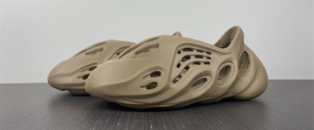 Adidas Yeezy Foam RNNR Mist