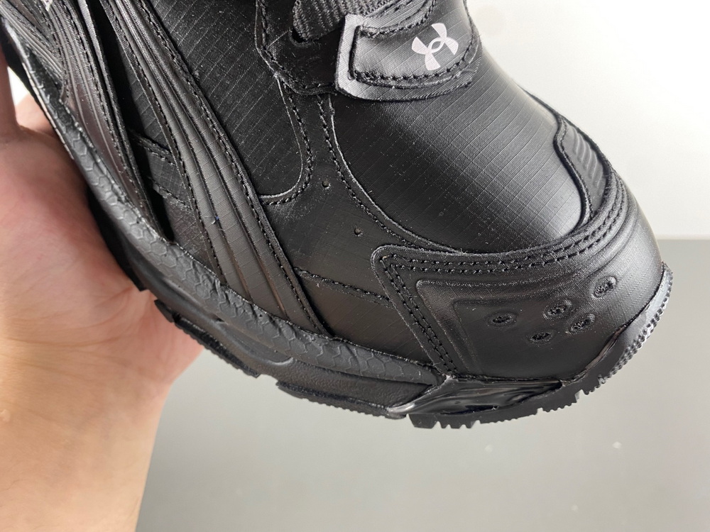 Balenciaga Runner Sneaker 813793-WRUNG 0123