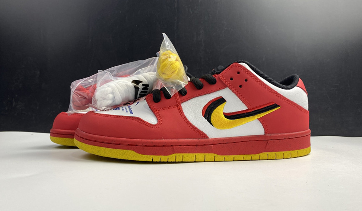 Nike SB Dunk Low Varsity