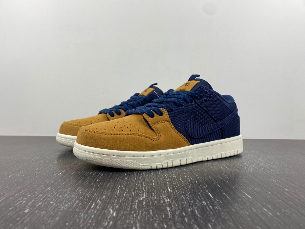 Nike SB Dunk Low Pro PRM 90s Backpack