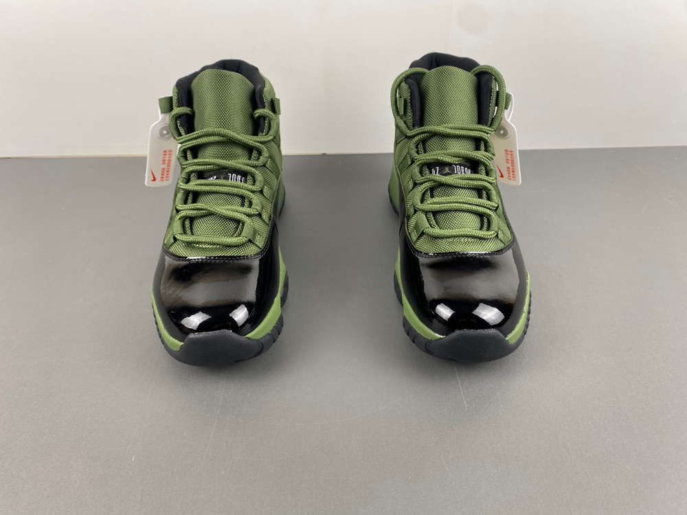 Air Jordan 11 CT8012-300 size 14