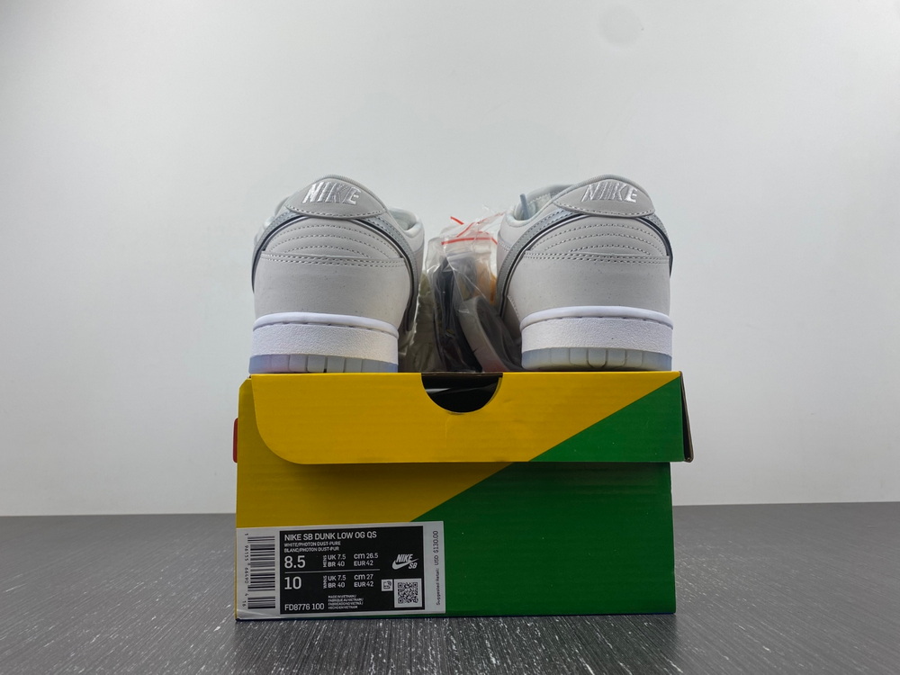 Nike SB Dunk Low White Lobster (Friends and Family)