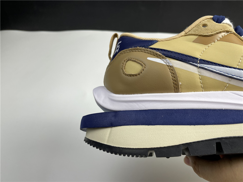 Nike Vaporwaffle sacai Sesame Blue Void