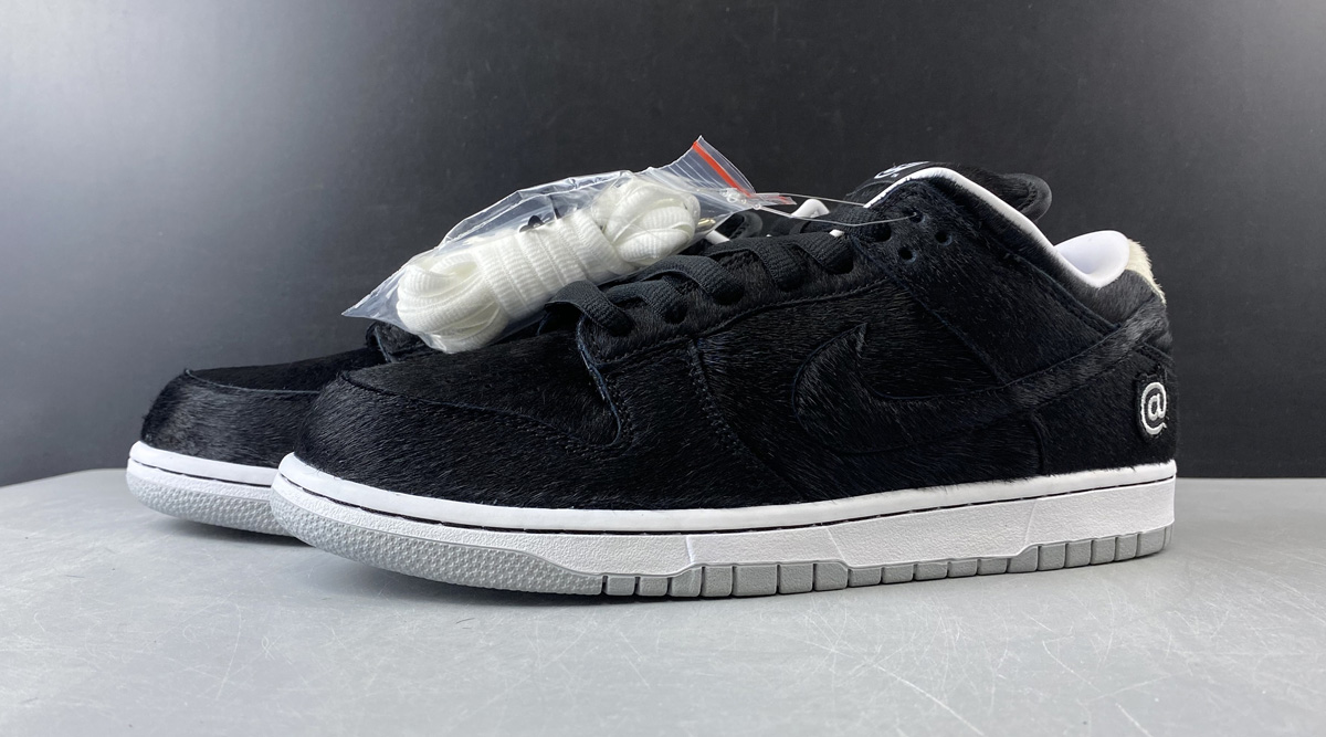Nike SB Dunk Low Medicom Toy (2020)