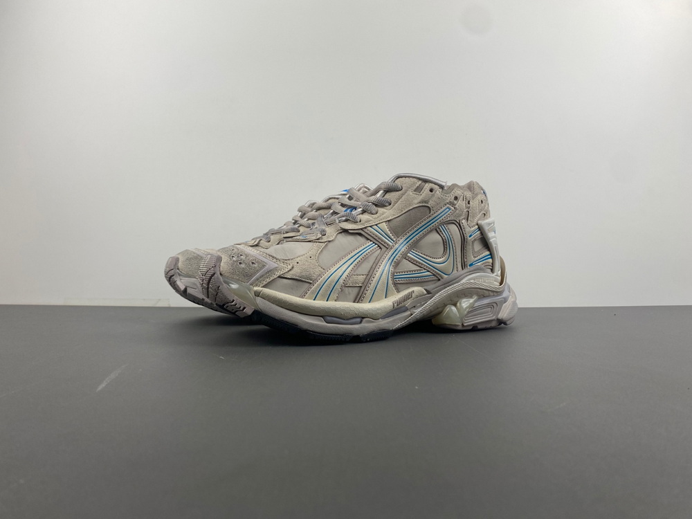 Balenciaga Runner Sneaker 772774-W3RNY-2240
