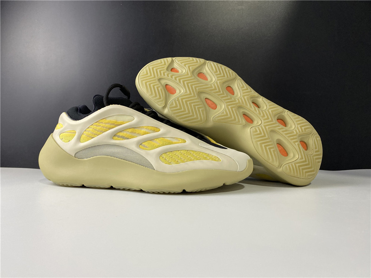 adidas Yeezy 700 V3 Srphym