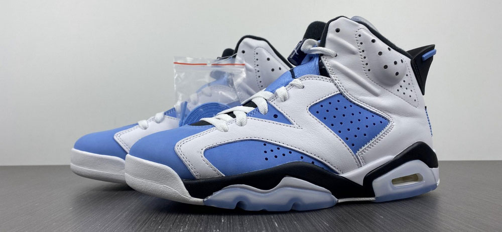 Air Jordan 6 UNC