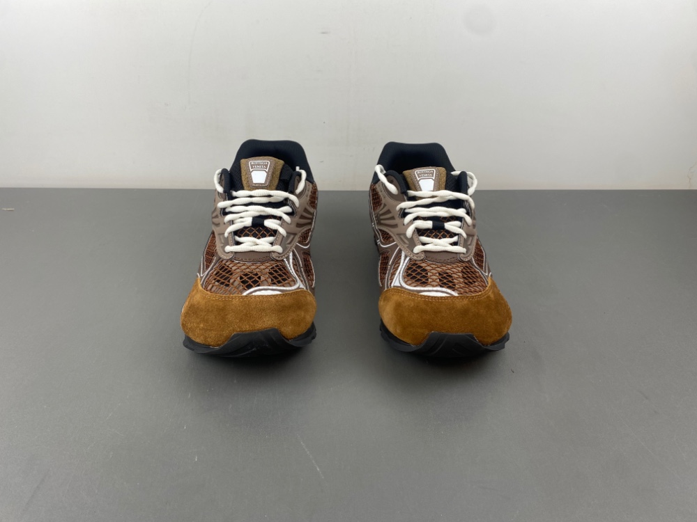 Bottega Veneta Orbit Star Anise Pinecone
