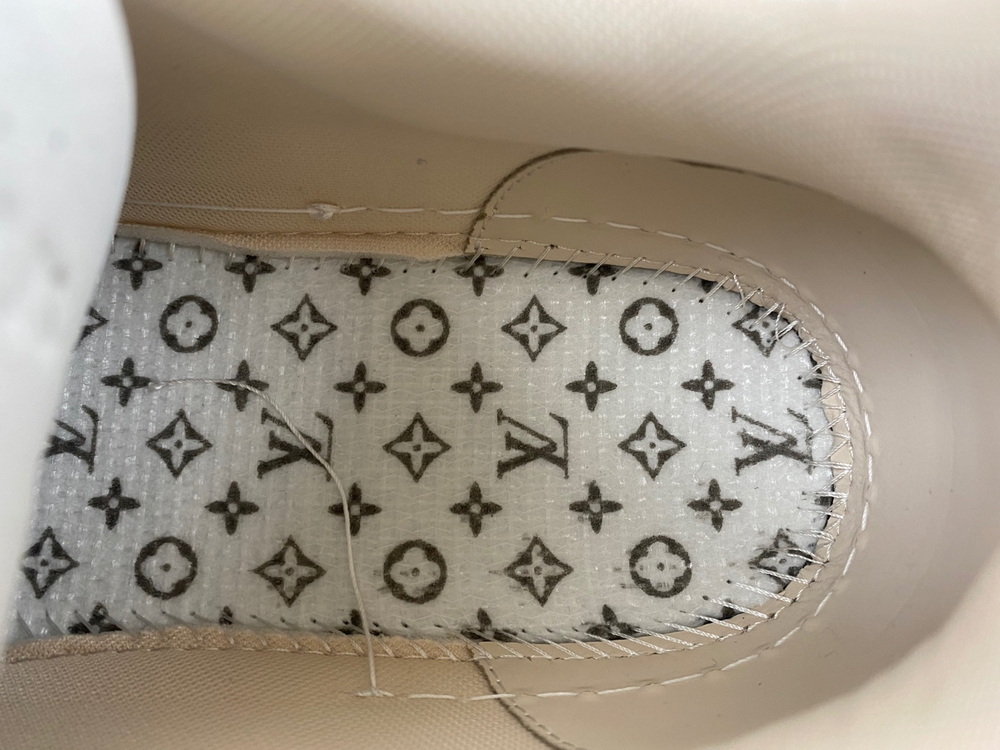 Top Batch X2 Louis Vuitton Trainer White Khaki