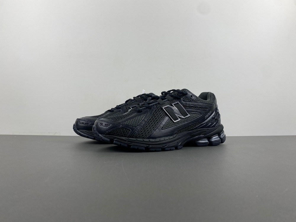 New Balance 1906R Black Metallic Silver