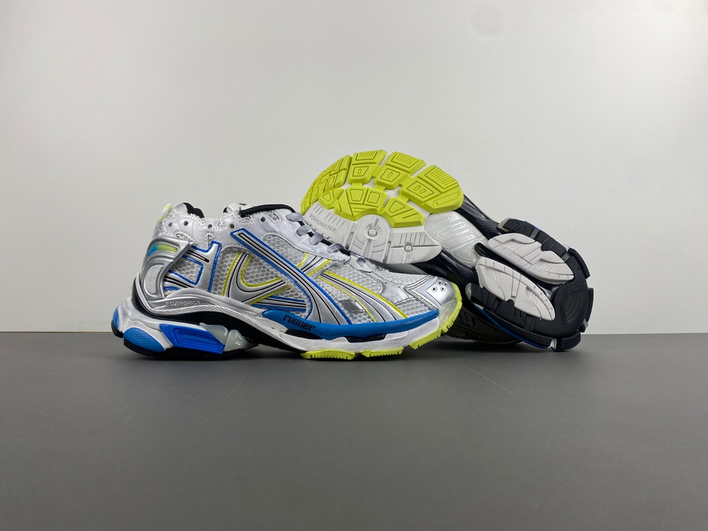Balenciaga Runner Sneaker 772774-W3RNY-0213